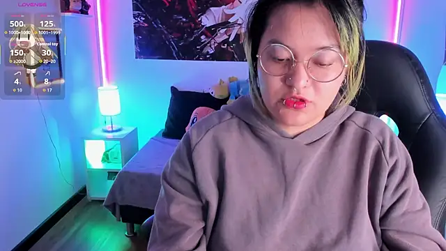 lucky-leah online show from November 2025 04:49:02 AM