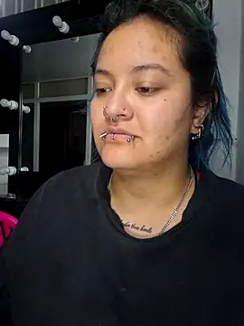 lucky-leah online show from May 2026 03:49:02 AM