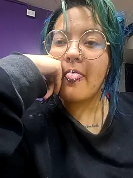 lucky-leah online show from May 2026 03:03:02 AM