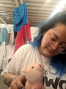lucky-leah online show from June 2026 04:46:02 AM