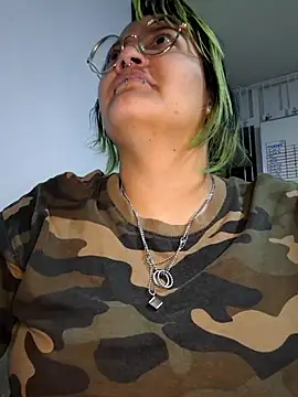 lucky-leah online show from September 2025 03:56:01 AM