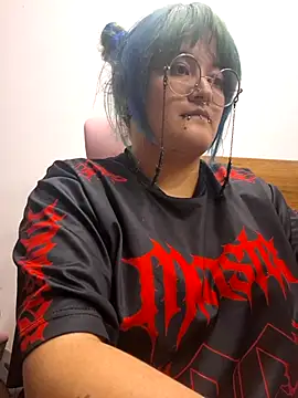 lucky-leah online show from March 2026 04:27:02 AM