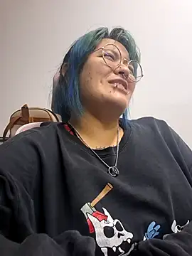 lucky-leah online show from May 2026 03:03:02 AM
