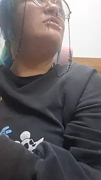 lucky-leah online show from March 2026 03:21:01 AM