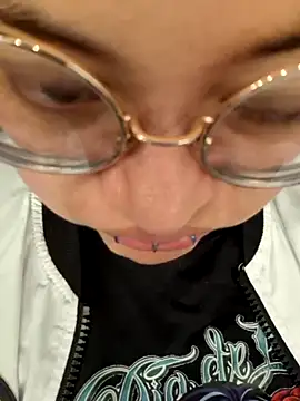 lucky-leah online show from September 2025 03:44:01 AM