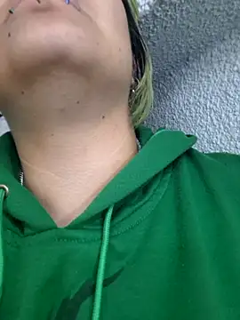lucky-leah online show from October 2025 03:40:01 AM