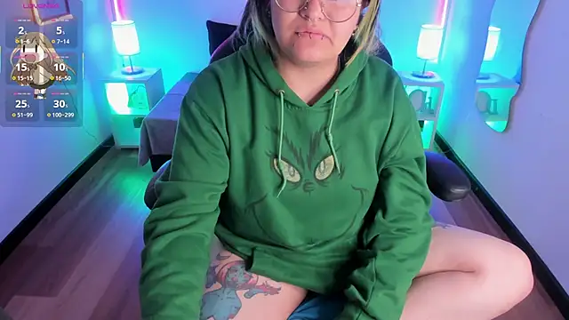 lucky-leah online show from November 2025 04:48:02 AM