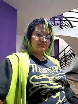 lucky-leah online show from September 2025 03:23:01 AM
