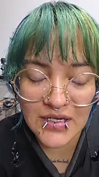 lucky-leah online show from March 2026 03:33:01 AM