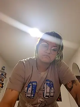 lucky-leah online show from October 2025 03:40:02 AM