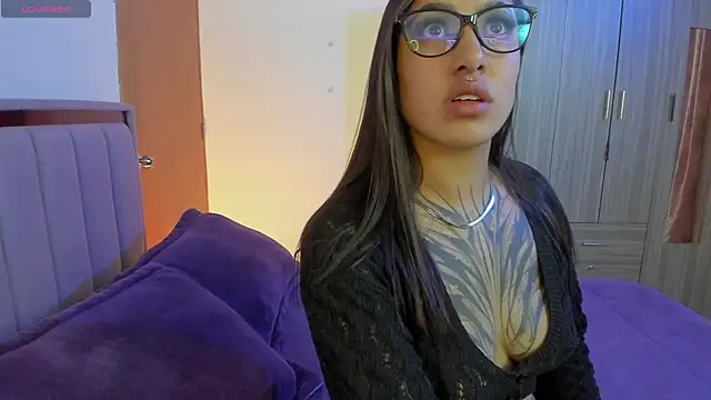 Snapshot of Kayla_foxxy chatting on November 2025 03:42:02 AM Kayla foxxy online show from November 2025 03:42:02 AM