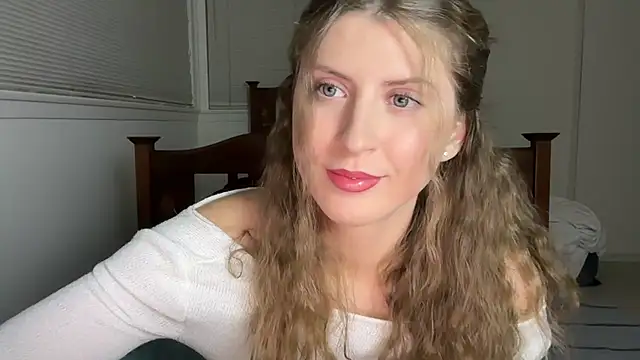 YUMIandbigWOLF online show from November 2025 11:53:01 PM