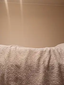 niesmialy39oon online show from February 2026 07:59:02 PM