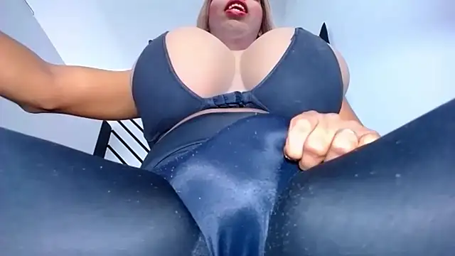 valentinabigcock23 online show from November 2025 08:08:01 PM