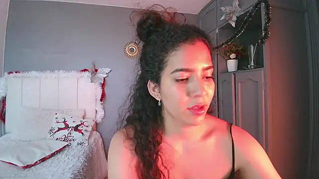 Snapshot of arteverena chatting on December 2024 09:39:01 PM arteverena online show from December 2024 09:39:01 PM