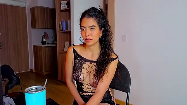 arteverena online show from April 2026 08:57:01 PM