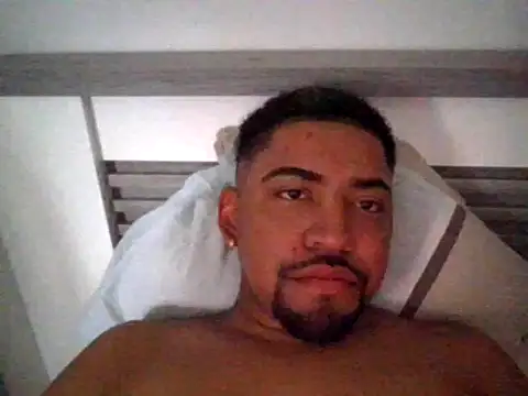 Snapshot of bigpene09 chatting on July 2026 02:05:02 PM bigpene09 online show from July 2026 02:05:02 PM