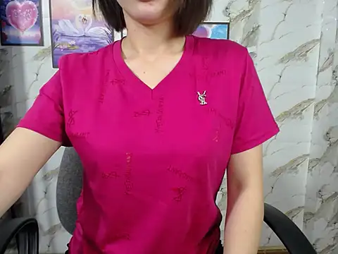 Love bug15 online show from March 2025 12:34:02 PM