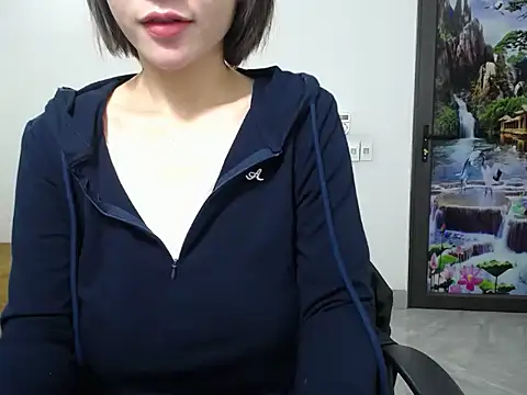 Love bug15 online show from February 2025 07:23:01 AM