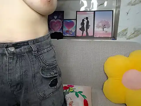 Love bug15 online show from October 2025 05:52:01 AM