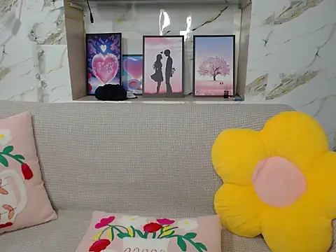 Love bug15 online show from October 2025 05:53:01 AM