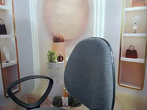 Love bug15 online show from January 2026 01:23:02 AM