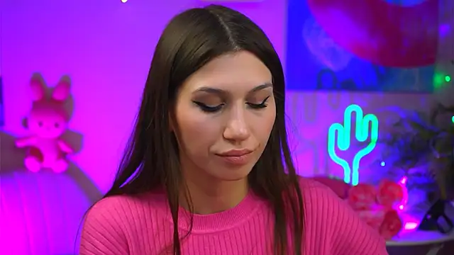 Snapshot of MollyPerry chatting on February 2025 04:32:01 PM MollyPerry online show from February 2025 04:32:01 PM