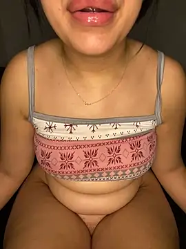 Snapshot of aya12aya chatting on January 2025 06:00:01 PM aya12aya online show from January 2025 06:00:01 PM