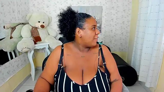Snapshot of bbw_charlote chatting on April 2026 12:22:02 PM bbw charlote online show from April 2026 12:22:02 PM