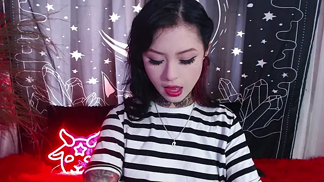 Isabella  dark online show from February 2025 07:33:02 PM