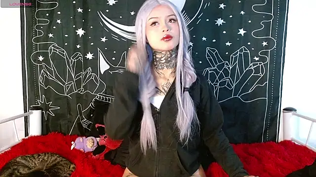 Isabella  dark online show from October 2025 10:55:02 PM