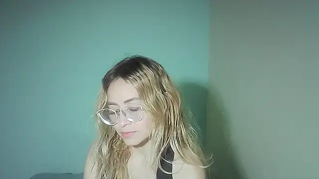JuliaMack online show from March 2025 04:51:02 AM
