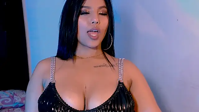 Snapshot of Candy_beauty chatting on May 2026 04:00:01 PM Candy beauty online show from May 2026 04:00:01 PM