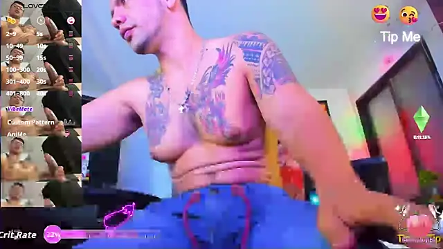 Snapshot of danitattoshot23cmc chatting on October 2025 03:32:01 AM danitattoshot23cmc online show from October 2025 03:32:01 AM