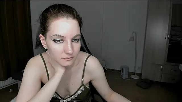 Snapshot of Bridget_fitness chatting on February 2025 12:38:01 PM Bridget fitness online show from February 2025 12:38:01 PM