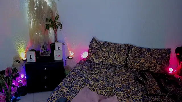 Jeanineescott online show from September 2025 04:04:02 AM