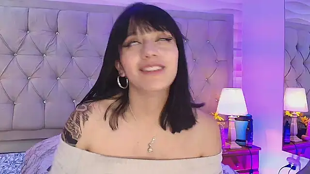 Snapshot of AlissonLopez_ chatting on February 2025 10:27:02 AM AlissonLopez  online show from February 2025 10:27:02 AM