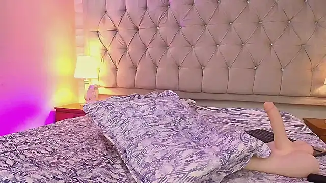 Snapshot of AlissonLopez_ chatting on February 2025 04:14:02 AM AlissonLopez  online show from February 2025 04:14:02 AM