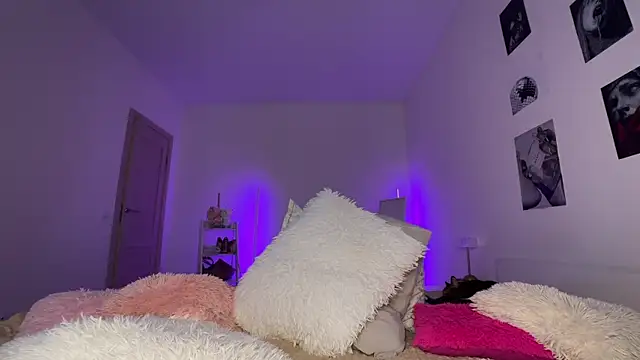 AnnyBastet online show from April 2026 02:45:02 PM