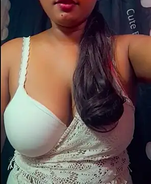 SLteena online show from February 2026 03:14:01 PM