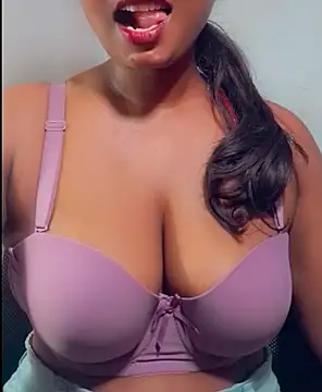 SLteena online show from March 2026 03:04:01 AM