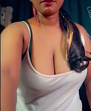 SLteena online show from December 2025 03:55:01 PM