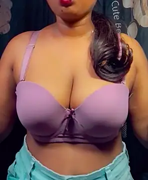 SLteena online show from March 2026 04:45:01 PM