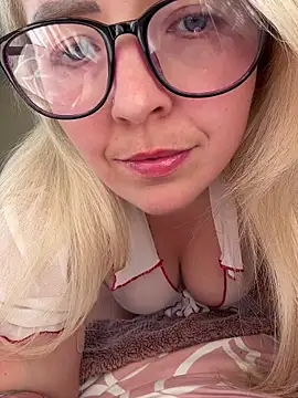 xxcurvyjessiexx online show from April 2026 04:55:01 PM