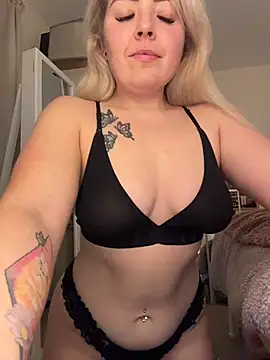 Snapshot of xxcurvyjessiexx chatting on November 2025 08:42:02 PM xxcurvyjessiexx online show from November 2025 08:42:02 PM