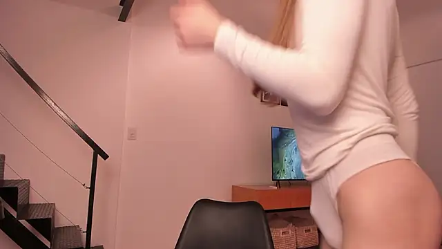 Mira Lite online show from March 2026 01:33:02 AM