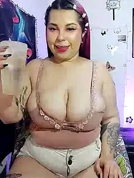 Snapshot of Hada_dracanae chatting on February 2025 12:53:02 AM Hada dracanae online show from February 2025 12:53:02 AM