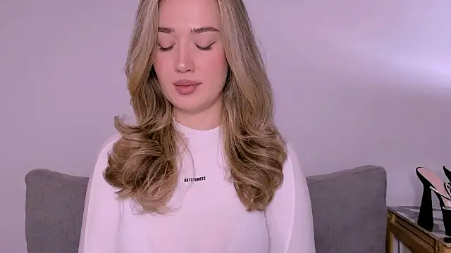 CindyKissable online show from December 2025 05:23:02 PM