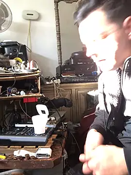 Phelyxx elgato online show from March 2025 03:40:01 PM