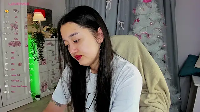 FreyaRaya online show from December 2025 03:10:02 AM